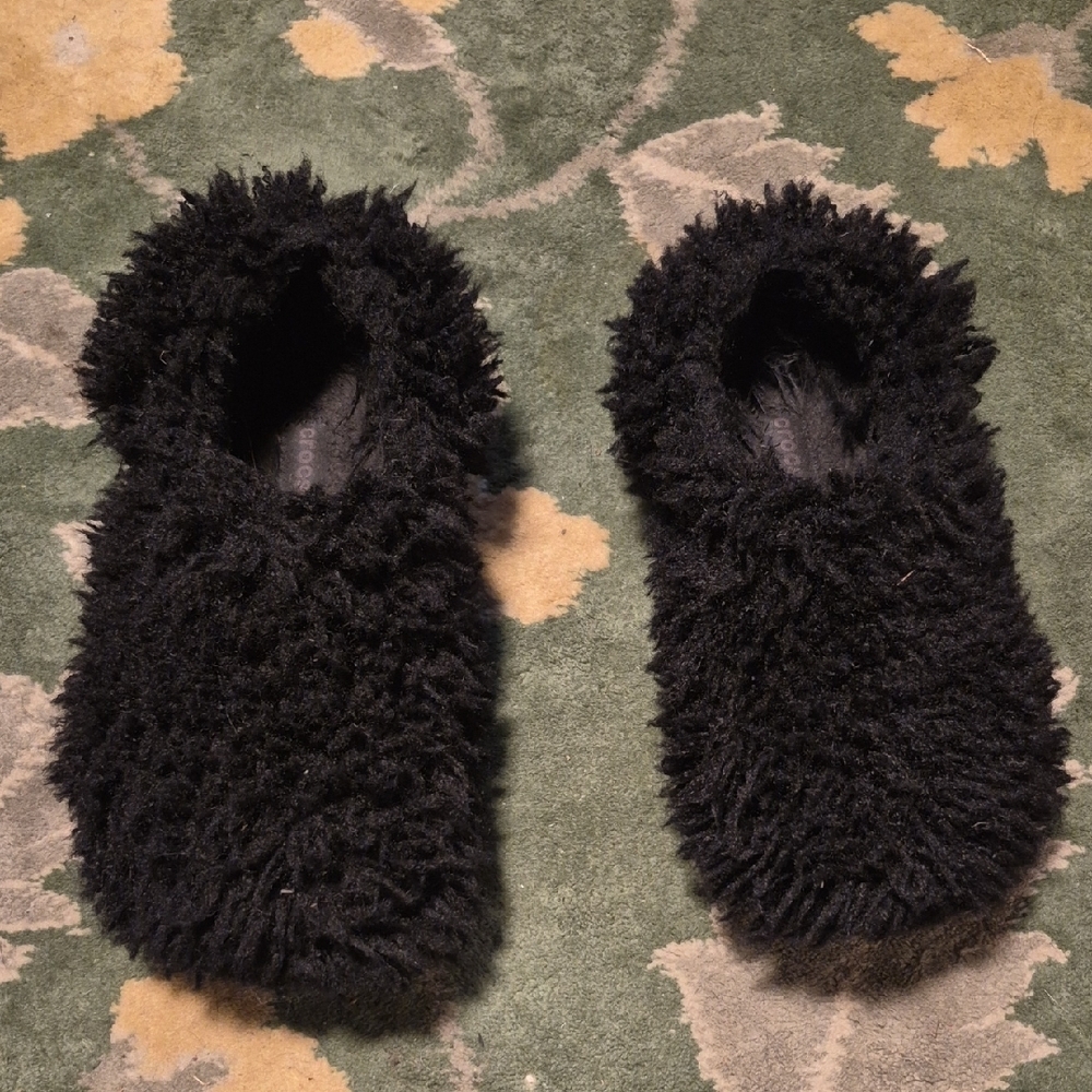 CROCS Black Fuzzy Slip-On Sandals